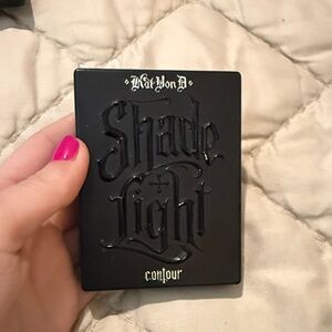 Kat Von D Black Contour Compact